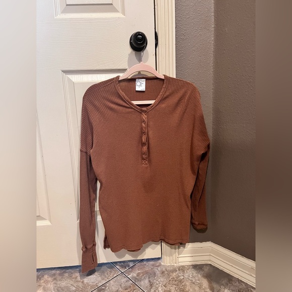 Offline (Aerie brand)waffle long sleeve shirt - Picture 1 of 1
